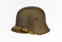 Stahlhelm M 17 Sturmtruppe Kompanieführer seitlich Stahlhelm M 17 Sturmtruppe Kompanieführer seitlich